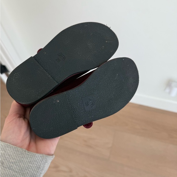 Zara Velvet Burgundy Kids Mary jane’s  Shoes - Picture 4 of 5